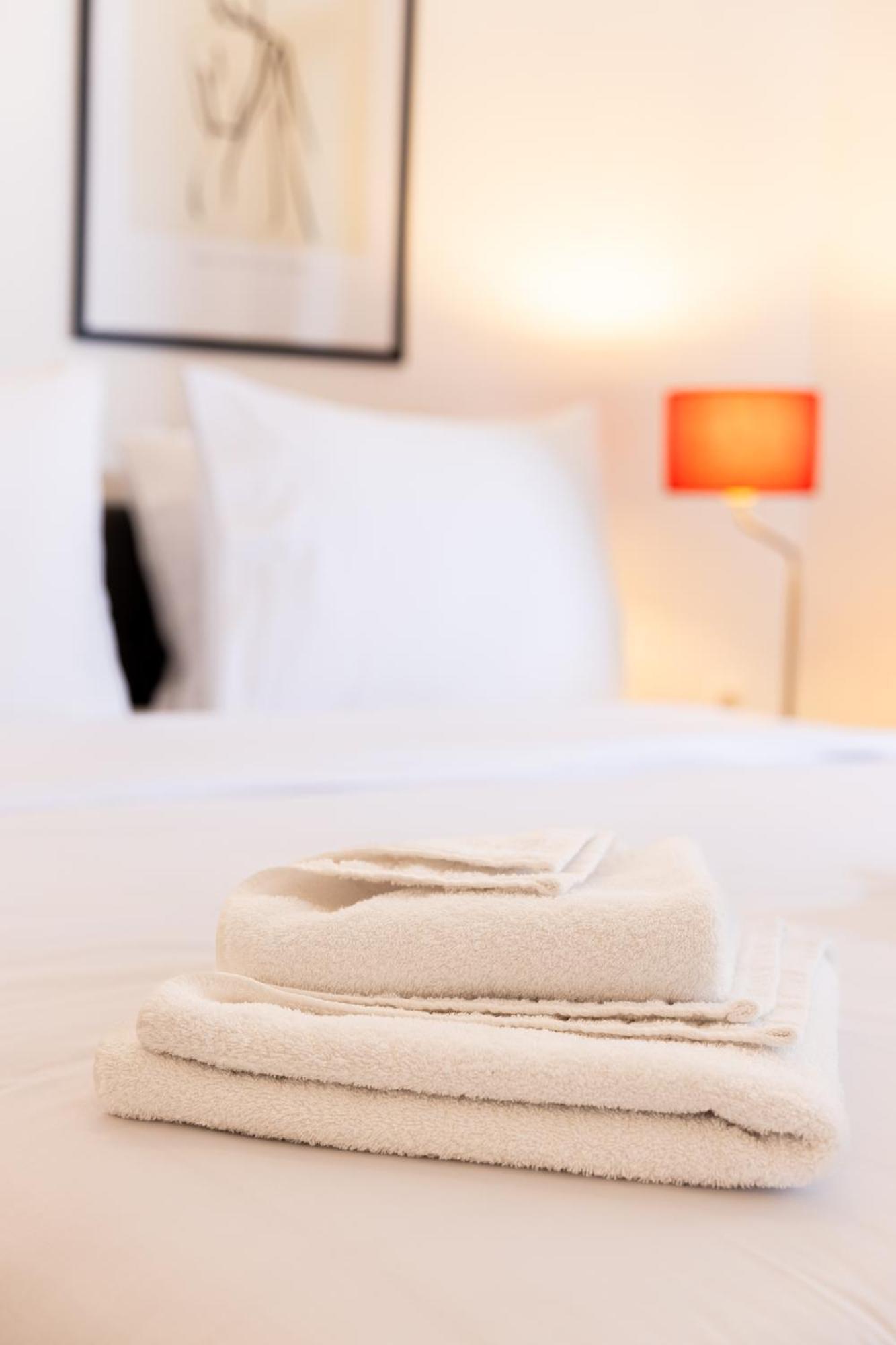 Velvet Luxury Apartments In The City Center By Binobi! Tesalonika Bagian luar foto