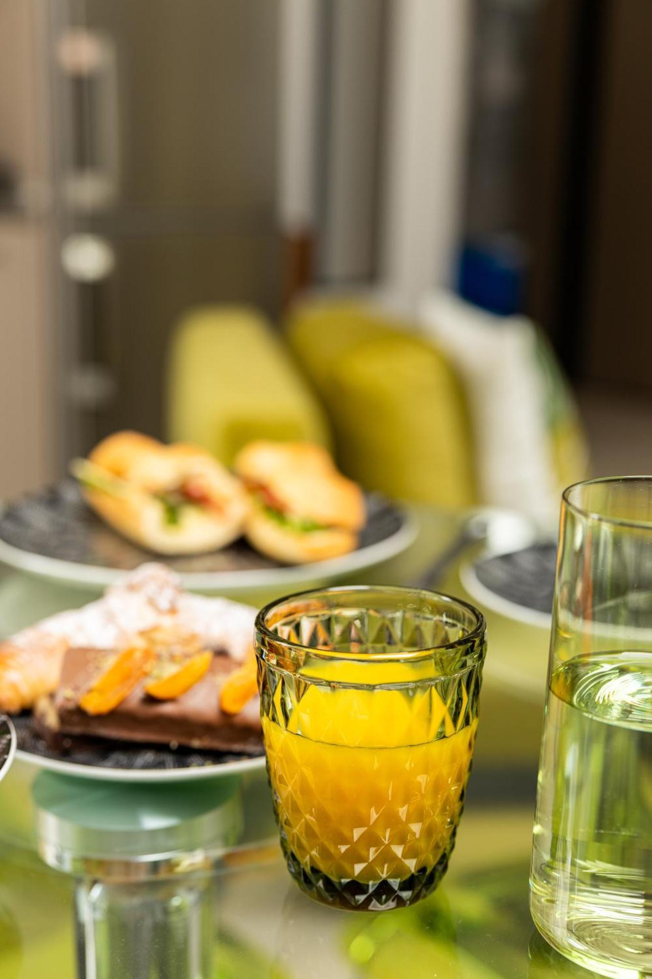 Velvet Luxury Apartments In The City Center By Binobi! Tesalonika Bagian luar foto